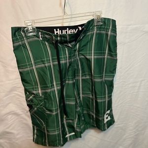 Hurley Men's Green Plaid Dri Fit Board Shorts RN#100691 Size 30 NCAA EMU Eastern